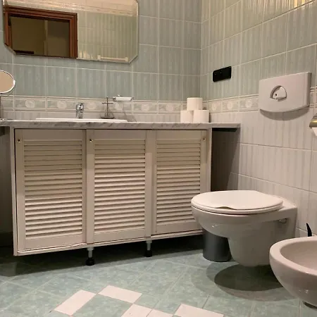 Fantastic 5 Bedroom Duplex In The Old Town * プラハ