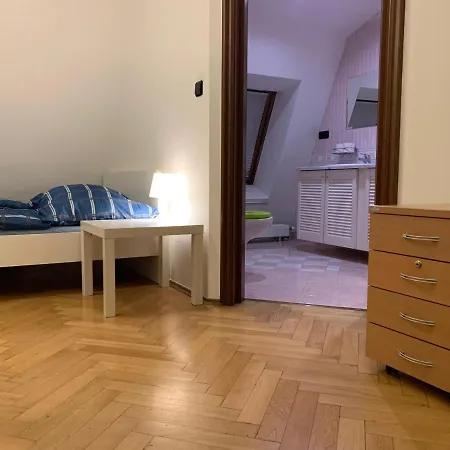 Fantastic 5 Bedroom Duplex In The Old Town